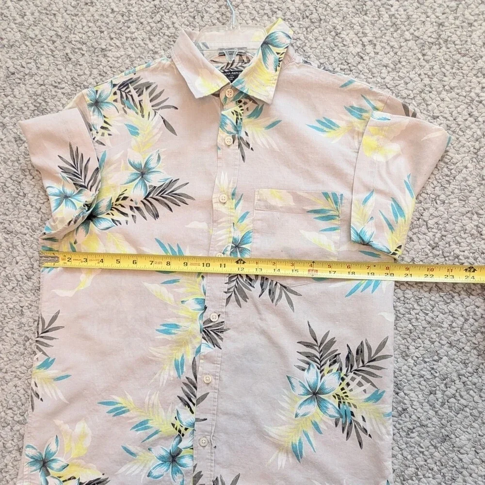 Banana Republic Adult (Medium) Linen Hawaiian/Tropical/Beach Button-Down Shirt